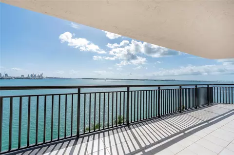 540 Brickell Key Dr #927, Miami, FL 33131