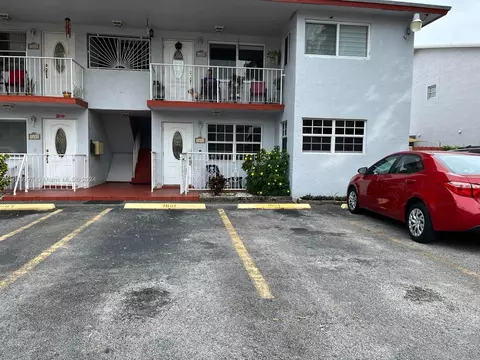 1661 W 42nd St #1, Hialeah, FL 33012
