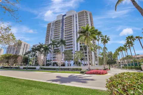 3598 Yacht Club Dr #703, Aventura, FL 33180