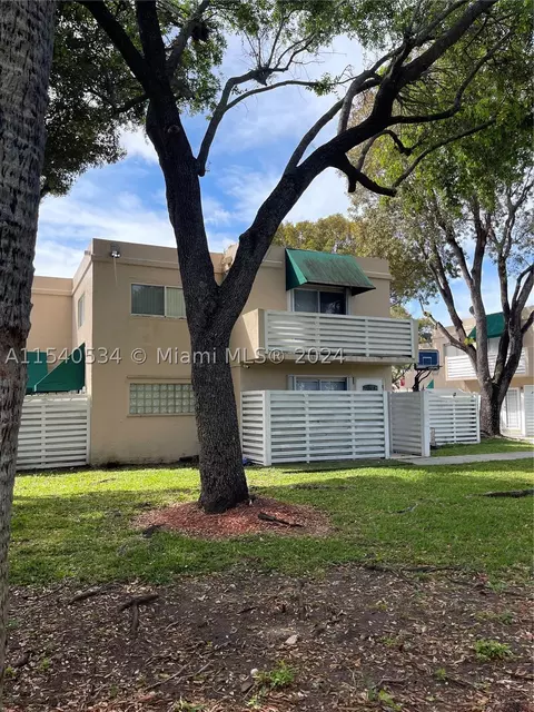 14337 SW 96th Ter, Miami, FL 33186