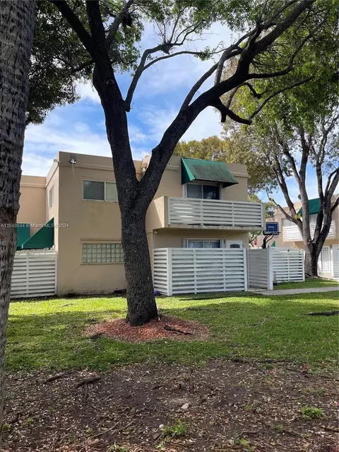 14337 SW 96th Ter, Miami, FL 33186