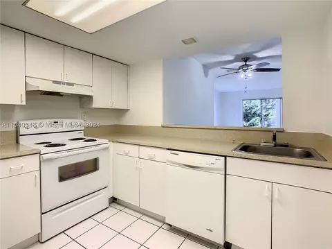 10500 SW 8th St #402, Miami, FL 33174