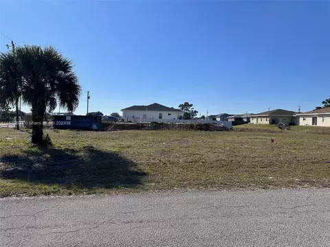 3000 22nd St, Lehigh Acres, FL 33976