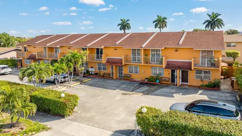 1458 W 39th Pl #5, Hialeah, FL 33012