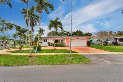 3650 NW 27th Ct, Lauderdale Lakes, FL 33311