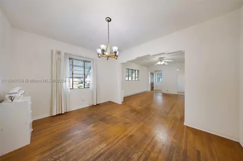 12895 NE 5th Ave, North Miami, FL 33161