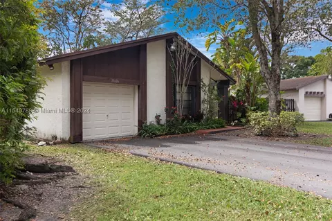 13606 SW 117th Ln, Miami, FL 33186