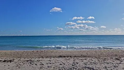 1801 S Surf Rd #2E, Hollywood, FL 33019