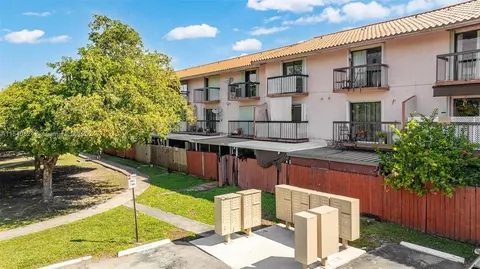 2178 W 60th St #18205, Hialeah, FL 33016