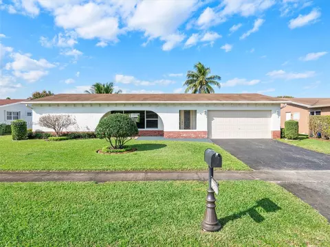 8811 NW 6th St, Pembroke Pines, FL 33024