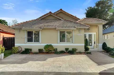 5150 SW 154th Pl, Miami, FL 33185