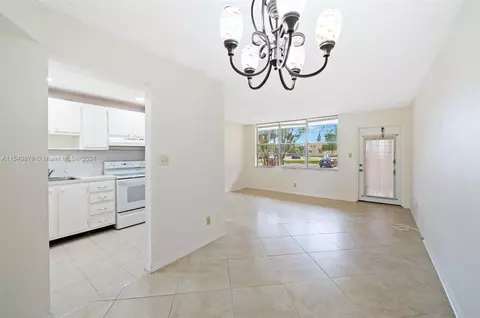 9021 Sunrise Lakes Blvd #107, Sunrise, FL 33322