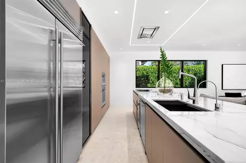 Kitchen - 9595 SW 72 Ct, Pinecrest, FL 33156 photo 2 of 2