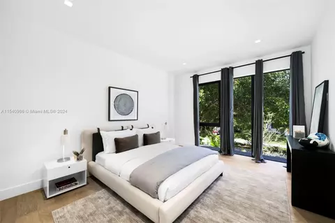 Bedroom - 9595 SW 72 Ct, Pinecrest, FL 33156 photo 6 of 7
