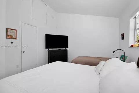 Bedroom - Undisclosed, Key Biscayne, FL 33149 photo 2 of 4