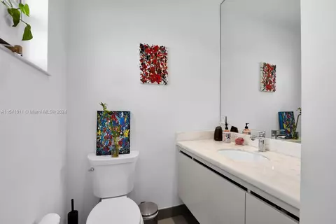Bath - Undisclosed, Key Biscayne, FL 33149 photo 1 of 2