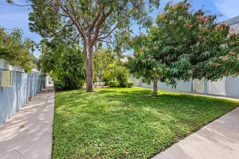 Exterior - Undisclosed, Key Biscayne, FL 33149 photo 5 of 7