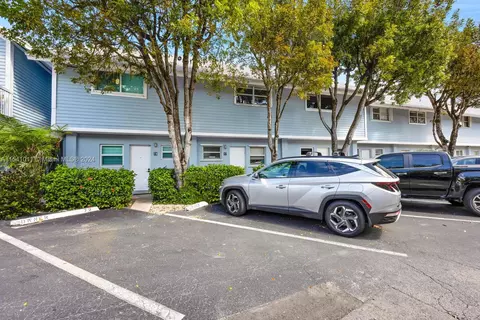 Exterior - Undisclosed, Key Biscayne, FL 33149 photo 7 of 7