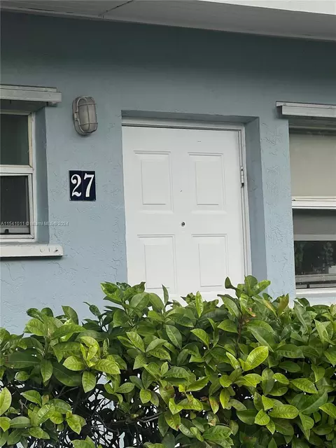 Undisclosed, Key Biscayne, FL 33149