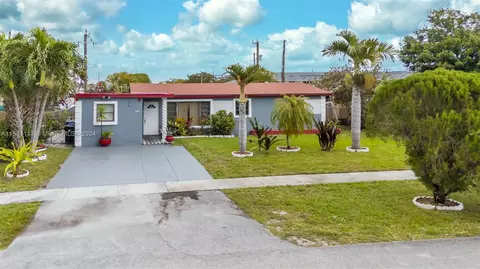 3613 SW 1st St, Fort Lauderdale, FL 33312