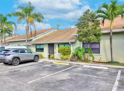 3868 NW 77th Ave, Sunrise, FL 33351