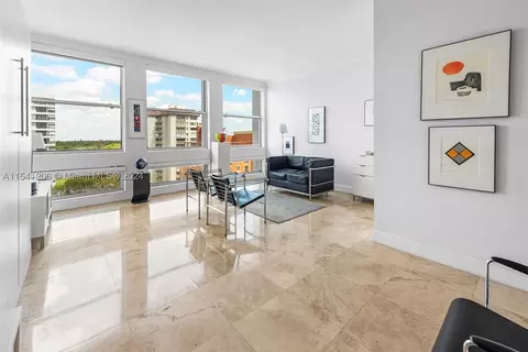 700 Biltmore Way #817, Coral Gables, FL 33134