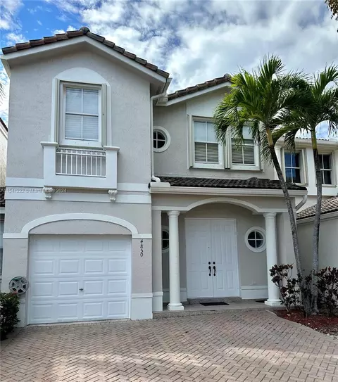4850 NW 108th Pl, Doral, FL 33178
