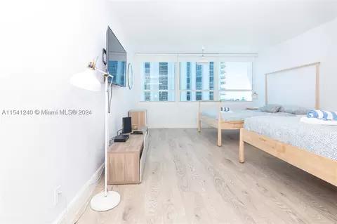 5445 Collins Ave #511, Miami Beach, FL 33140