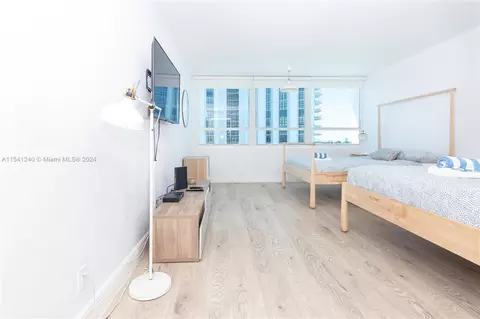5445 Collins Ave #511, Miami Beach, FL 33140