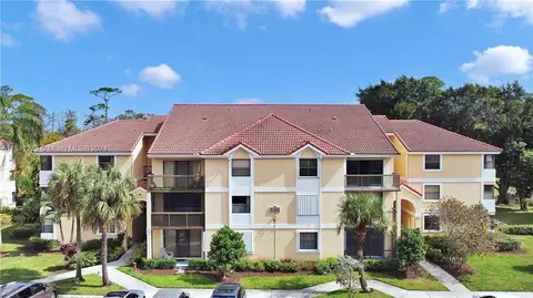 5761 Riverside Dr #205B4, Coral Springs, FL 33067