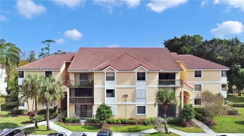 5761 Riverside Dr #205B4, Coral Springs, FL 33067