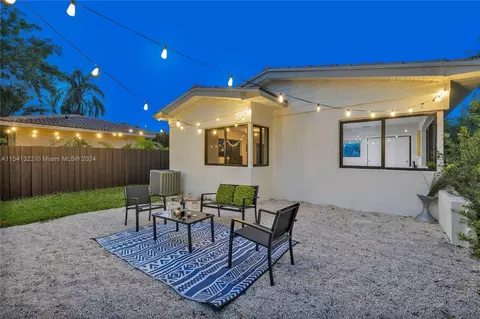 Exterior - 8950 NE 3rd Ave, El Portal, FL 33138 photo 6 of 12