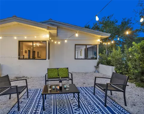 Exterior - 8950 NE 3rd Ave, El Portal, FL 33138 photo 7 of 12