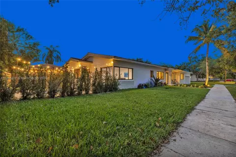Other - 8950 NE 3rd Ave, El Portal, FL 33138 photo 3 of 17