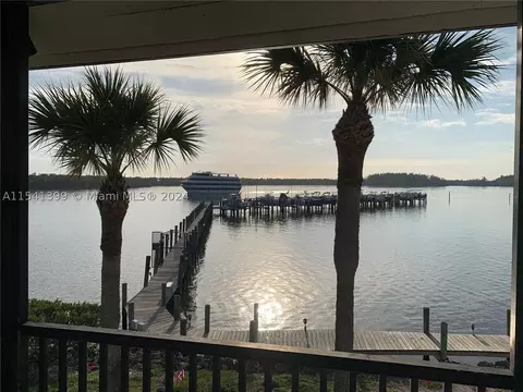 6062 SE Landing Way #14, Stuart, FL 34997