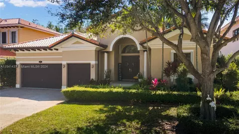 7954 SW 194th St, Cutler Bay, FL 33157