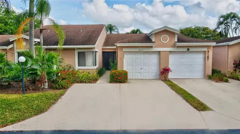 8171 Sweetbriar Way, Boca Raton, FL 33496