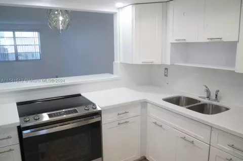 1333 E Hallandale Beach Blvd #122, Hallandale Beach, FL 33009