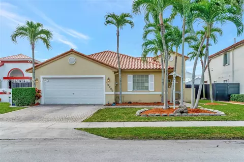 16000 SW 72nd Ter, Miami, FL 33193