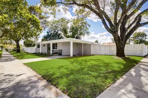 6800 Farragut St, Hollywood, FL 33024