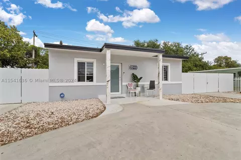 2315 NW 166th St, Miami Gardens, FL 33054