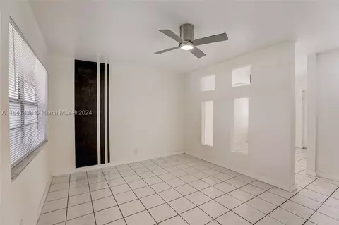 5300 Hollywood Blvd #6, Hollywood, FL 33021