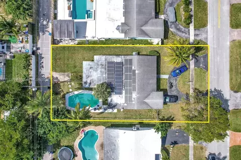 4524 Jackson St, Hollywood, FL 33021