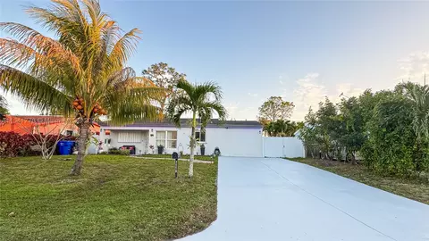 7110 Hope St, Hollywood, FL 33024