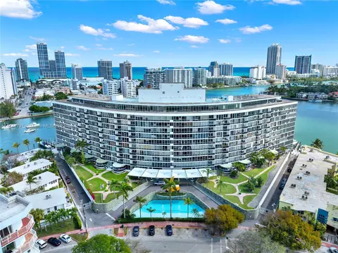 900 Bay Dr #109, Miami Beach, FL 33141