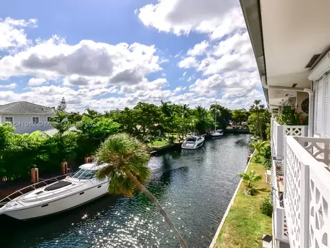 13105 Ixora Ct #310, North Miami, FL 33181