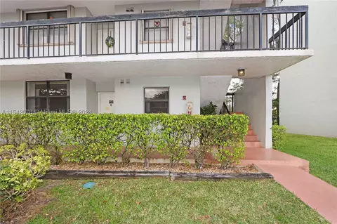 10317 NW 9th St Cir #107-9, Miami, FL 33172