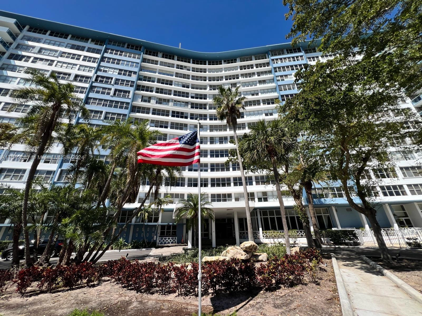 7441 Wayne Ave Unit 1C  