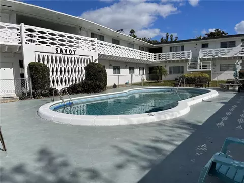3847 S Circle Dr #17, Hollywood, FL 33021