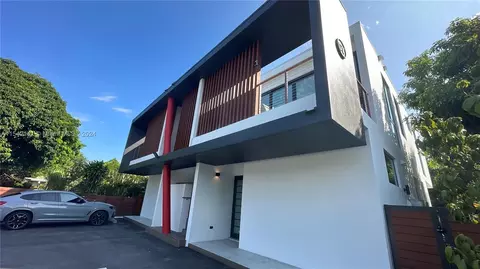 1540 NE 128th St, North Miami, FL 33161